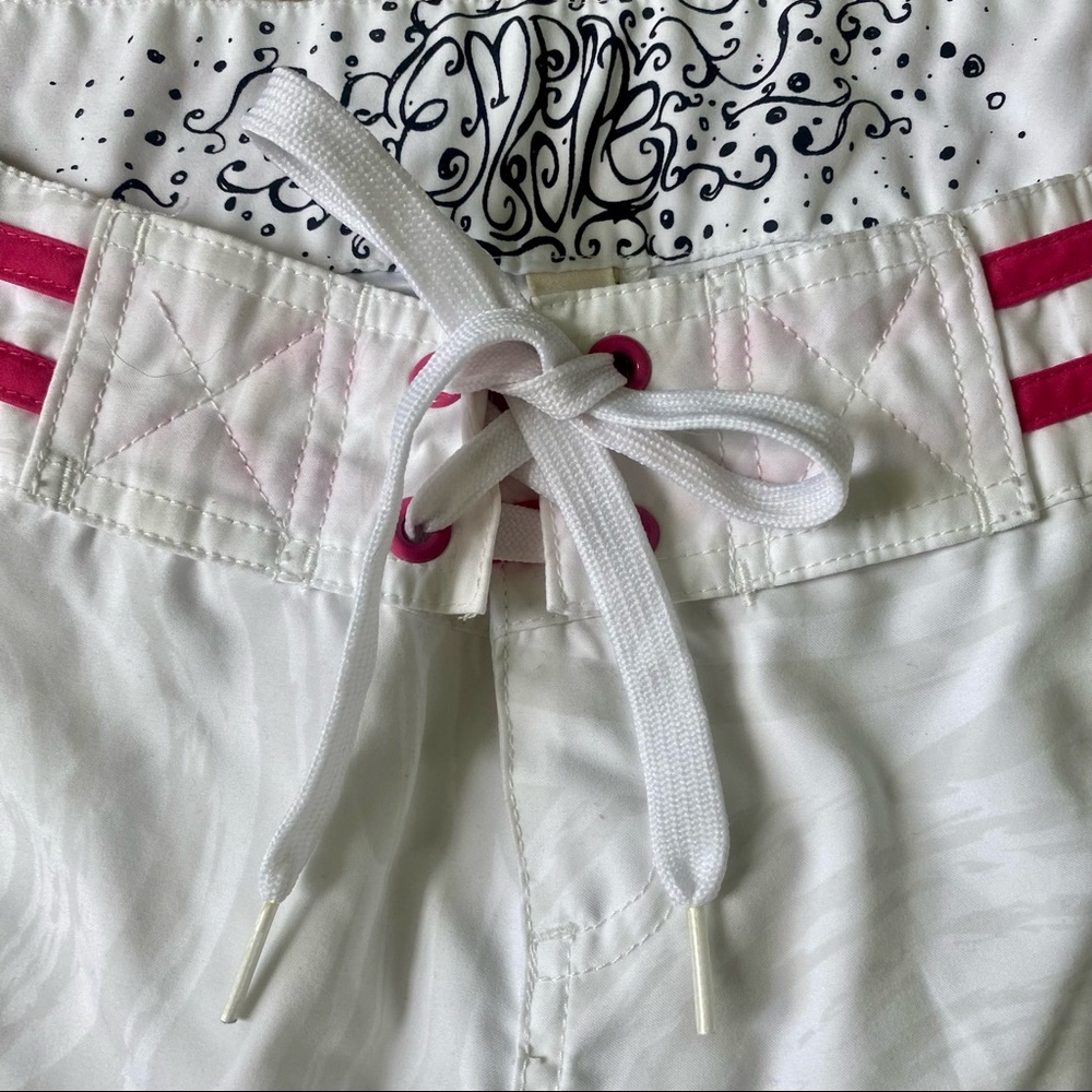 Empyer swim / board shorts / cover up - Picture 3 of 7